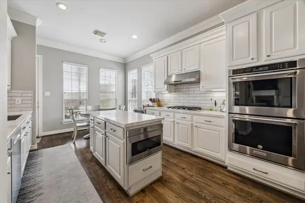 2630 Shady Acres Landing, Houston, TX 77008