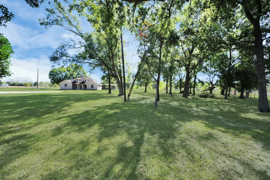 3607 S Main Street, Anahuac, TX 77514 - Image #3