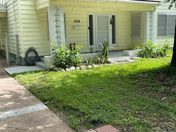 1224 6th Avenue N, Texas City, Mi 77590