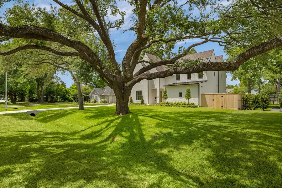 822 W 31st Street, Houston, TX 77018 - #2