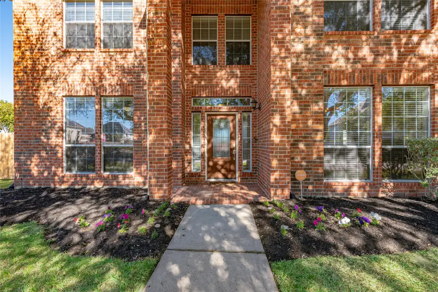 216 Willow Pointe Drive, League City, TX 77573 - Image #2