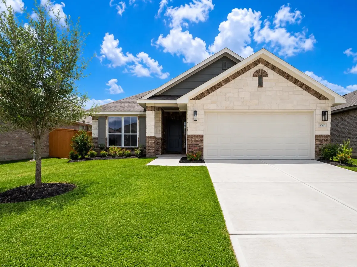 13914 Seneca Lake Drive, Texas City, TX 77568 - #1