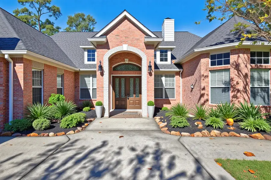 14222 Spring Pines Drive, Tomball, TX 77375 - Image #2