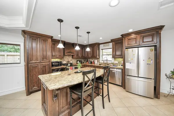 24 Woody Creek Drive, Conroe, TX 77301