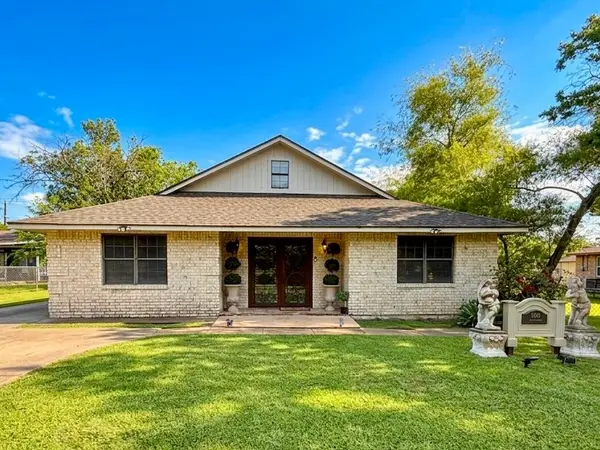 1905 Yellowstone Street, Freeport, TX 77541