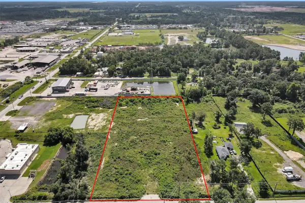 11554 Suburban Dr, Houston, TX 77050