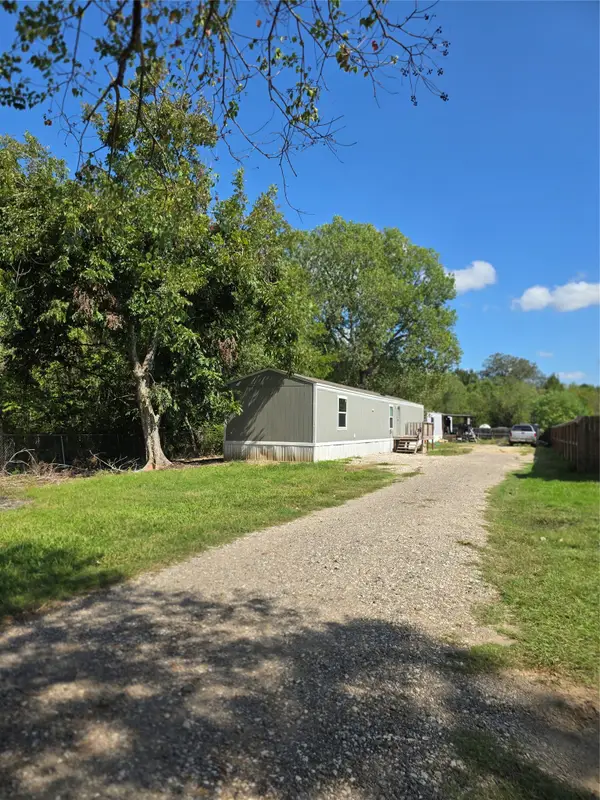 732 County Road 603, Dayton, TX 77535