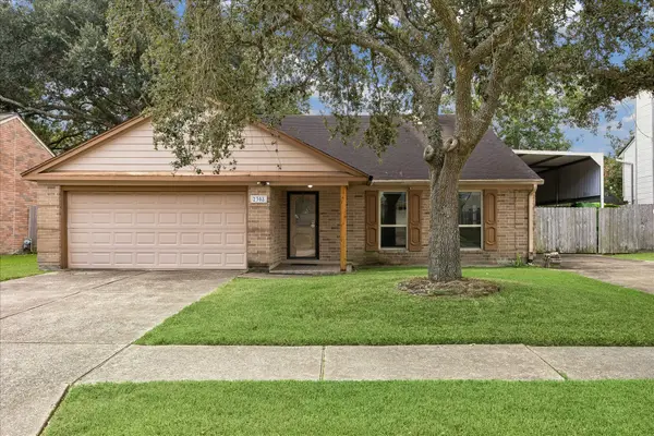 2308 Parkview Drive, Pearland, TX 77581