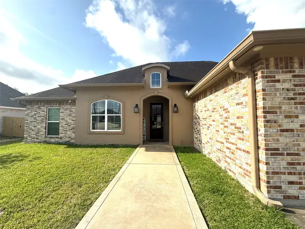 555 Tryson Lane, Bridge City, TX 77611
