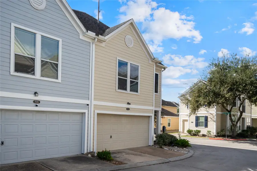 7022 Plum Creek Trail Lane, Houston, TX 77087 - Image #2