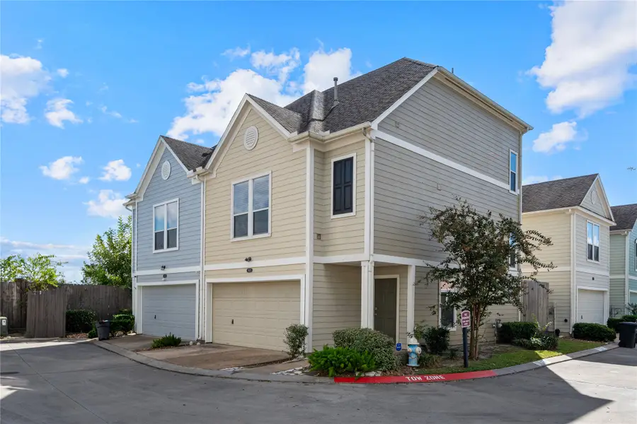 7022 Plum Creek Trail Lane, Houston, TX 77087 - Image #3