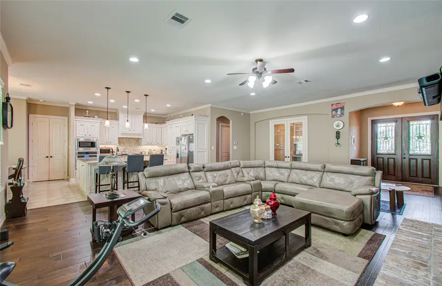 314 Martin L King Street S, Ames, TX 77575 - #3