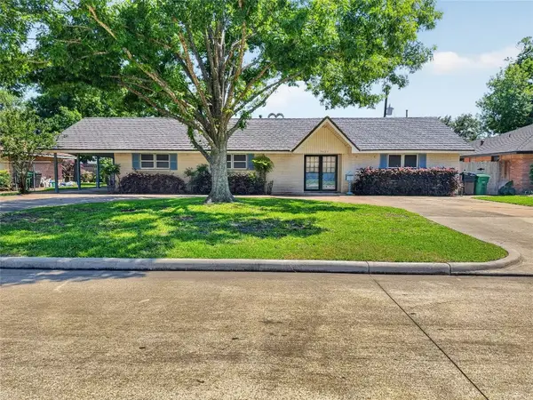 9023 Springview Lane, Houston, TX 77080