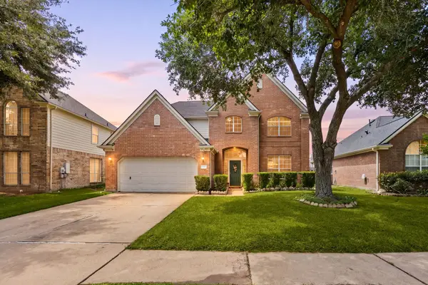 19639 Oakwood Falls Trail, Houston, TX 77084