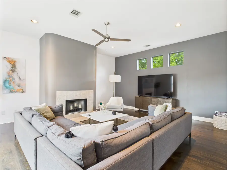 5810 Darling Street #F, Houston, TX 77007 - #2