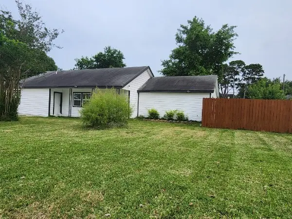 431 14th Avenue N, Texas City, TX 77590 - #1