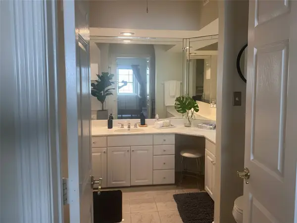 7347 Regency Square Court #7347, Houston, TX 77036