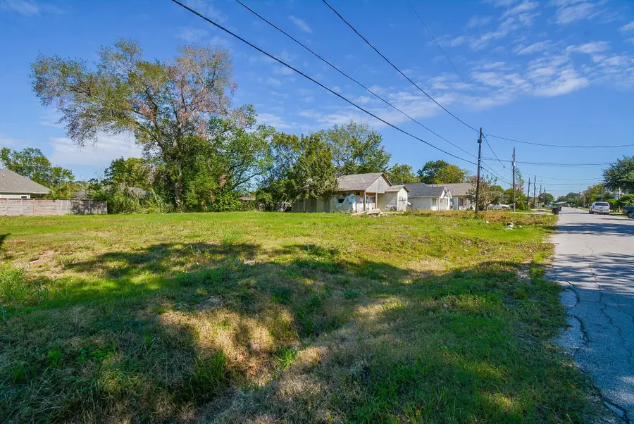 4607 Larkspur Street, Houston, TX 77051 - #3