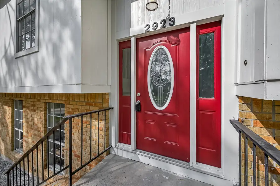 2923 Royal Glen Drive, Houston, TX 77339 - Image #2