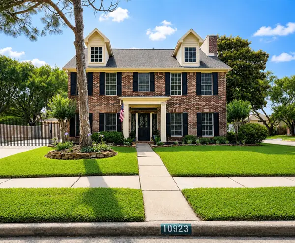 10923 Hickory Tree Court, Houston, TX 77065