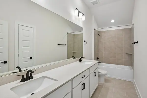 17767 Mill Manor Drive, Montgomery, TX 77316