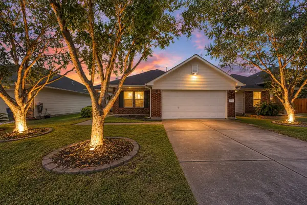 8011 Ginger Park Drive, Baytown, TX 77521