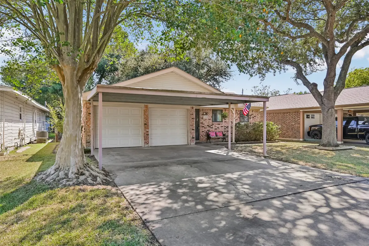 2309 32nd Avenue N, Texas City, TX 77590 - #1