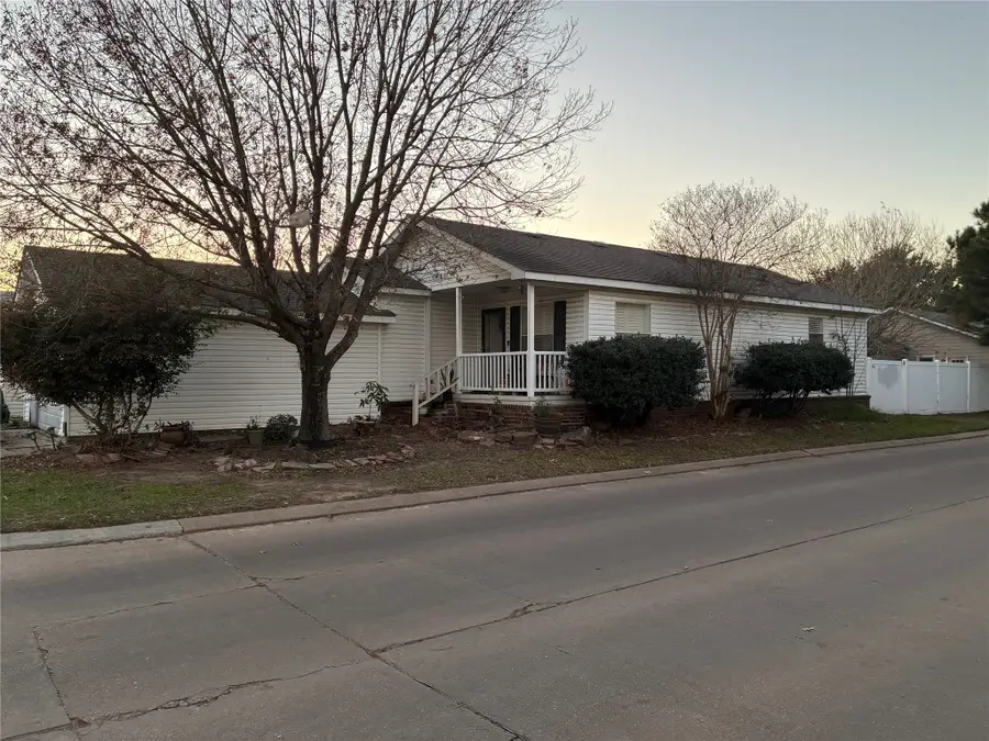 10202 Berrybriar Lane, Tomball, TX 77375 - Image #2