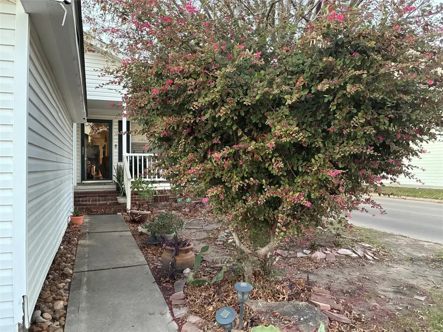 10202 Berrybriar Lane, Tomball, TX 77375 - Image #3