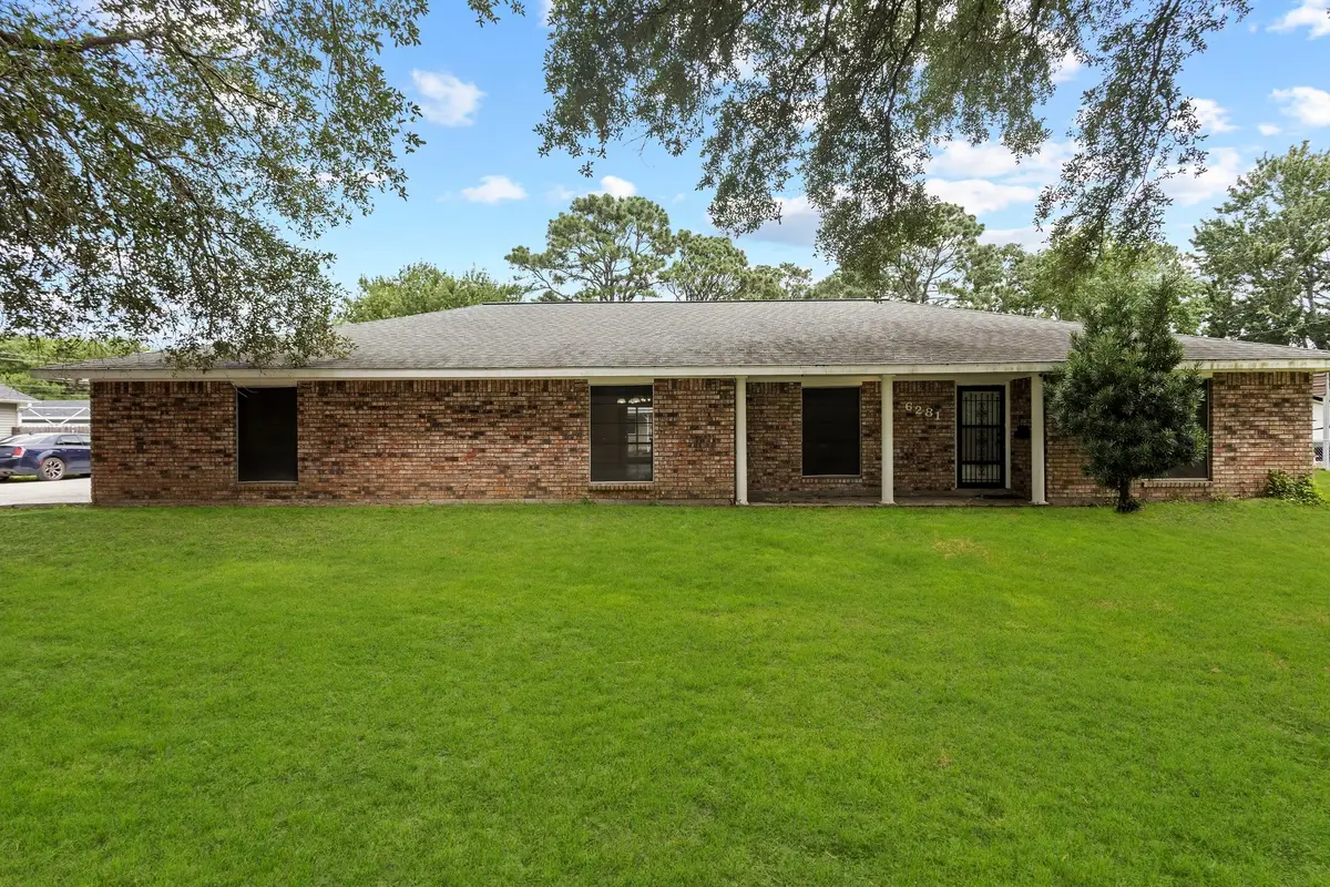 6281 25th St, Groves, TX 77619 - Image #1