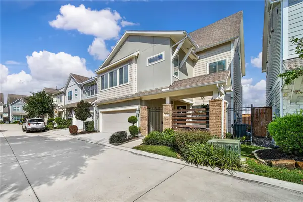 8710 Strongoak Lane, Houston, TX 77055