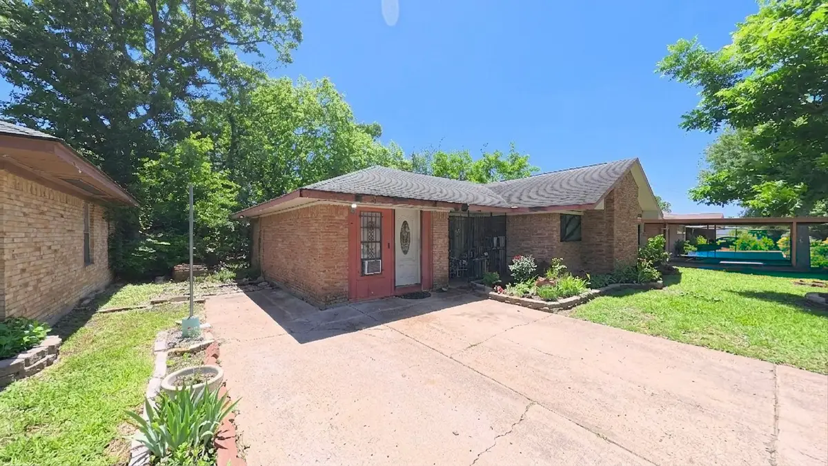 10110 Royal Oaks Drive, Houston, TX 77016 - #1