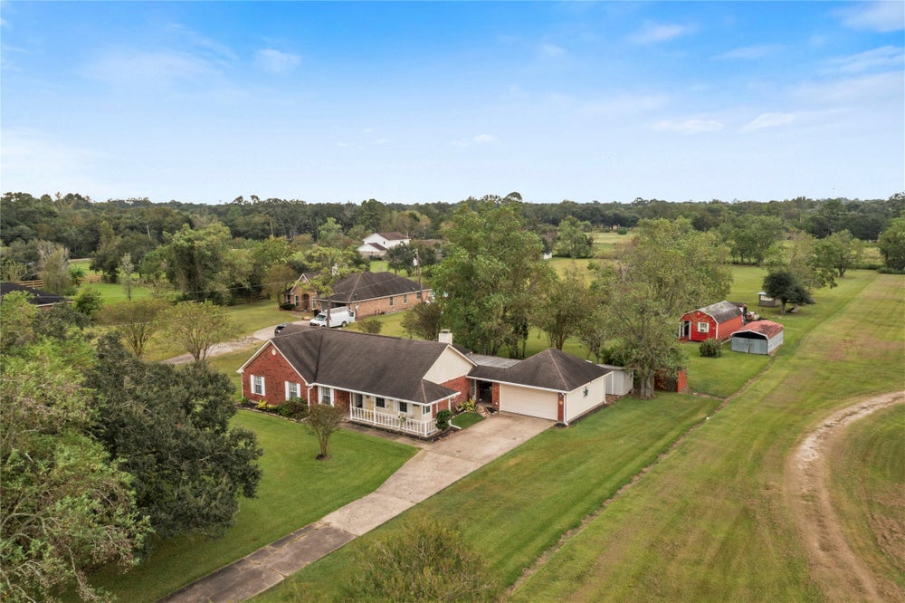 2804 County Road 719, Alvin, TX 77511 BHGRE
