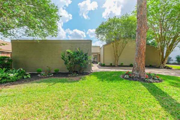 10727 Villa Lea Lane, Houston, TX 77071