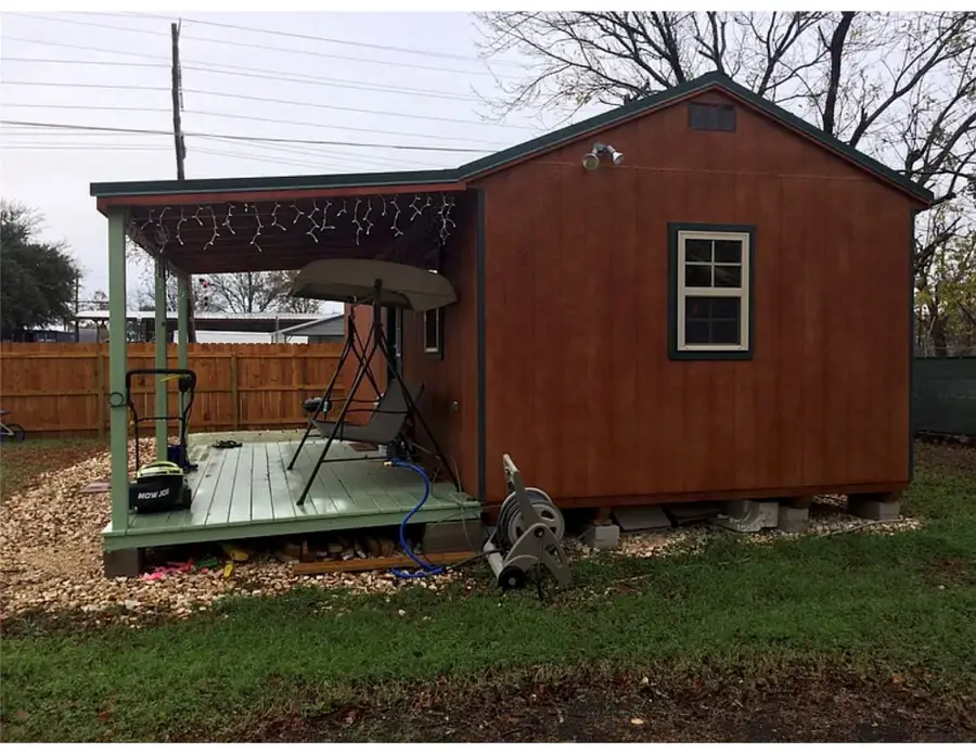 241 E Jackson Street, Bartlett, TX 76511 - Image #2