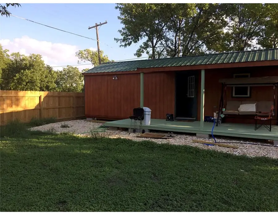 241 E Jackson Street, Bartlett, TX 76511 - Image #3