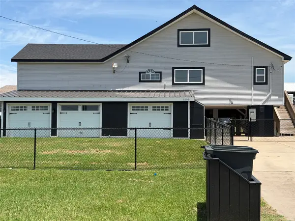 1208 Boyt Road, Crystal Beach, TX 77650