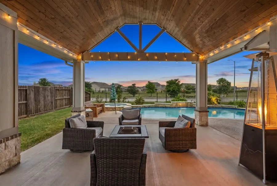 14511 Meadowlands Drive, Monterey Belvieu, TX 77523 - #2