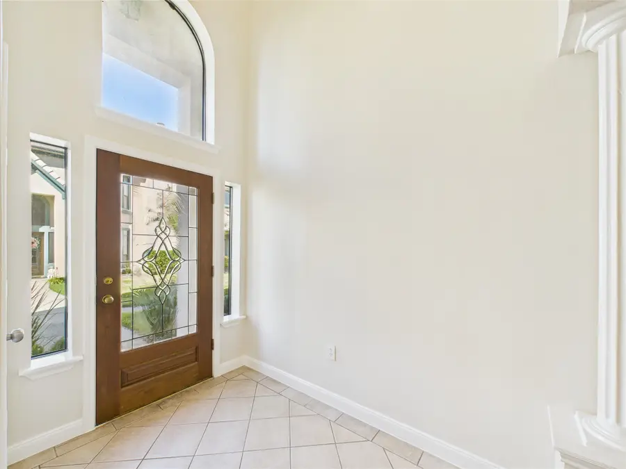 483 Mariners Drive, Kemah, TX 77565 - Image #3