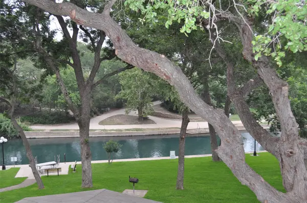 500 N Market Street #111, New Braunfels, TX 78130