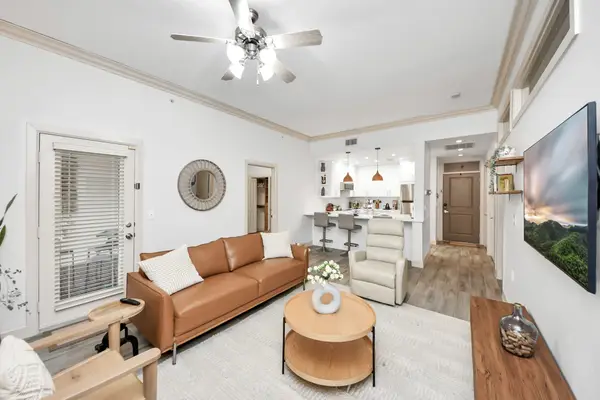 1900 Genesee Street #204, Houston, TX 77006