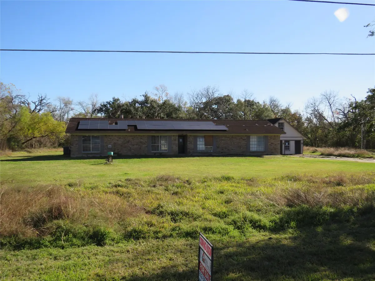 10 Forrest Lane, Angleton, TX 77515 - #1