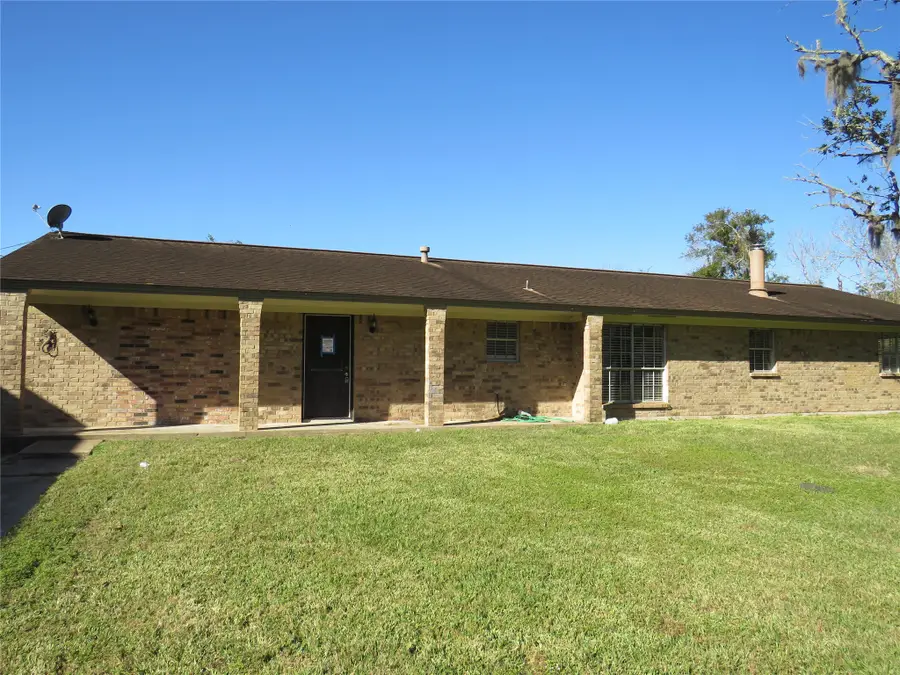 10 Forrest Lane, Angleton, TX 77515 - #3