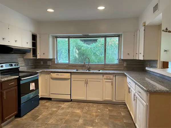 5122 S Jackwood Street, Houston, TX 77096