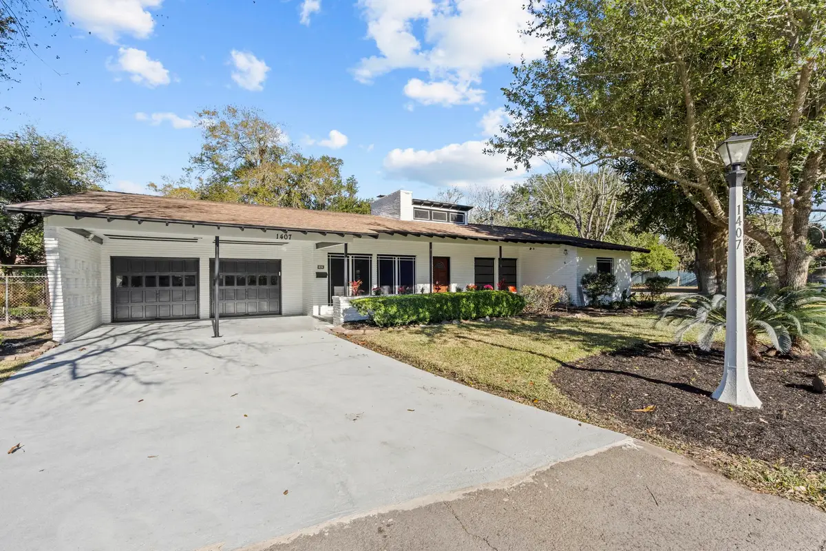 1407 Lamar Drive, La Marque, TX 77568 - Image #1