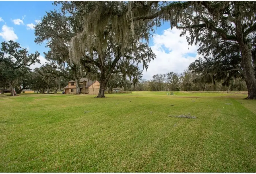 2232 Ridgewood, West Columbia, TX 77486 - Image #3