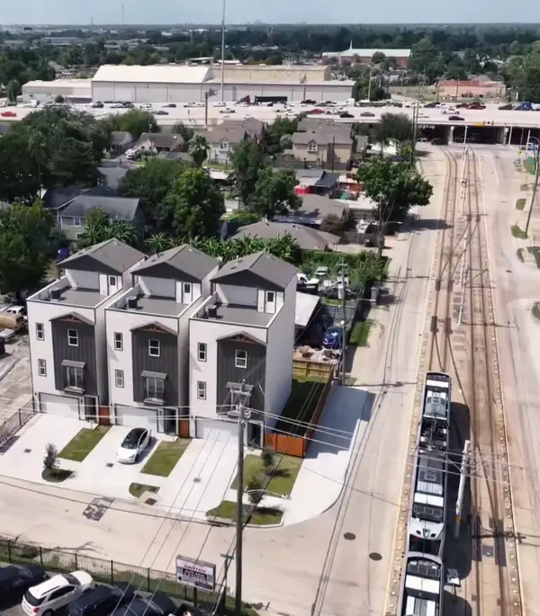 102 Sylvester Road #B, Houston, TX 77009