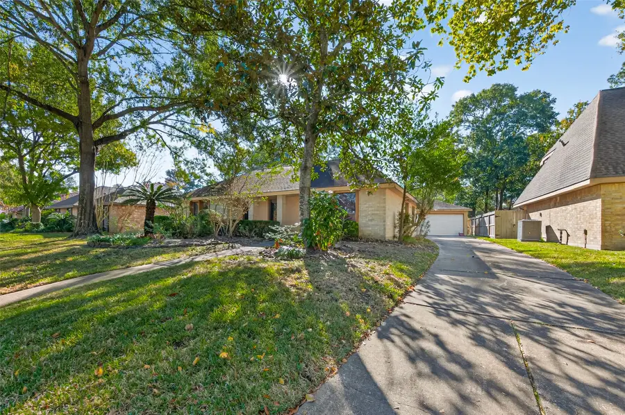 3714 Haven Pines Drive, Kingwood, TX 77345 - Image #3