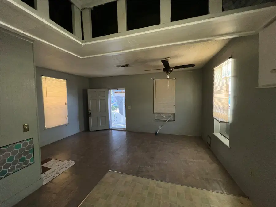 5109 Ave Q 1/2, Galveston, TX 77551 - #2