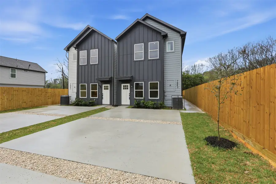 7843 Sunnyhill St, Houston, TX 77088 - #2